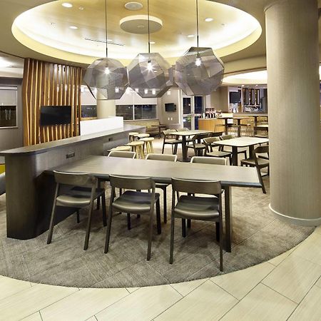 Springhill Suites By Marriott Chicago Waukegan/Gurnee Extérieur photo