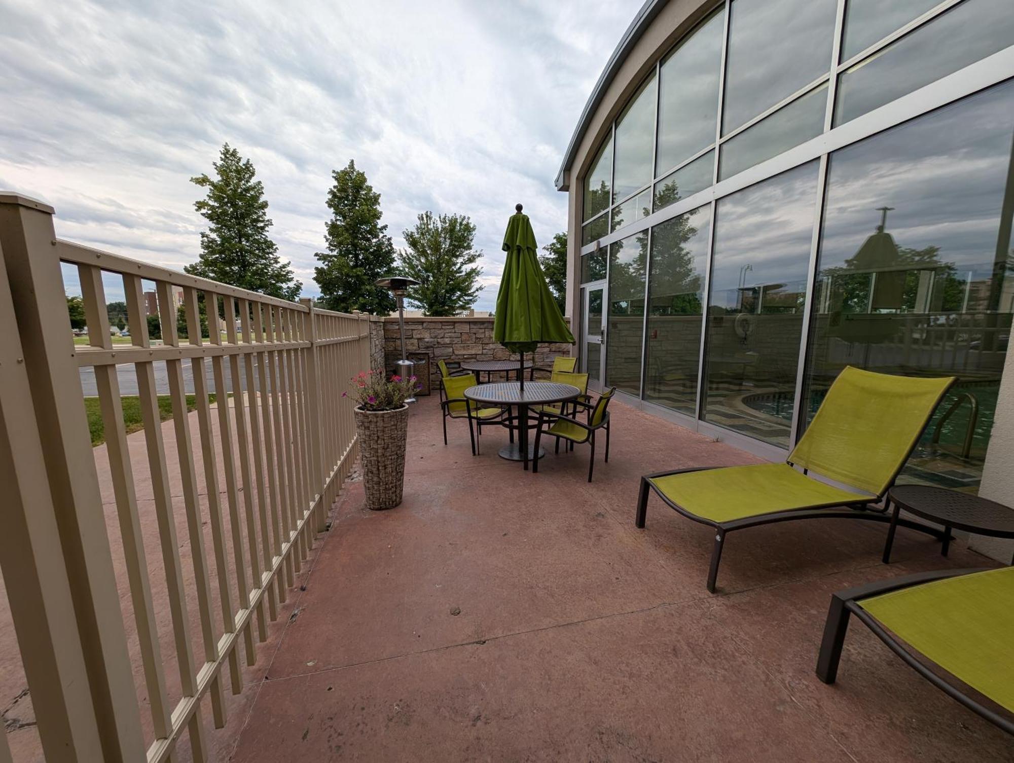 Springhill Suites By Marriott Chicago Waukegan/Gurnee Extérieur photo
